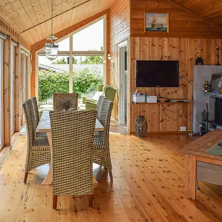 Cozy In With House Sea View Melsomvik
